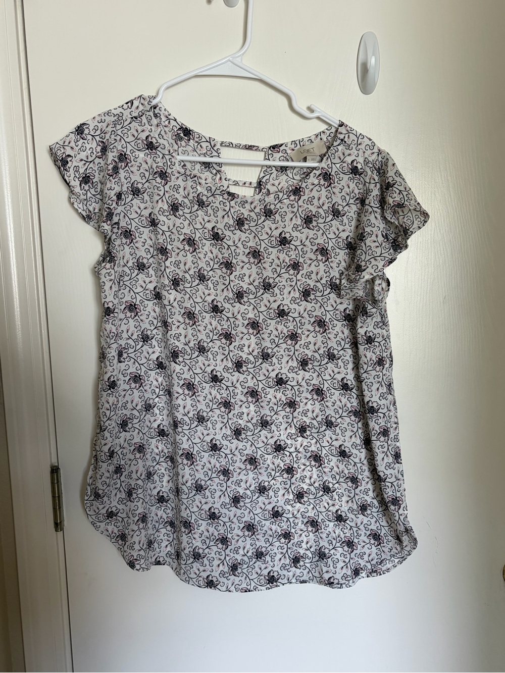 LOFT White Floral Print Flutter Sleeve Blouse